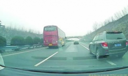 高速视频,捕捉瞬间，展现动感与速度的视觉盛宴